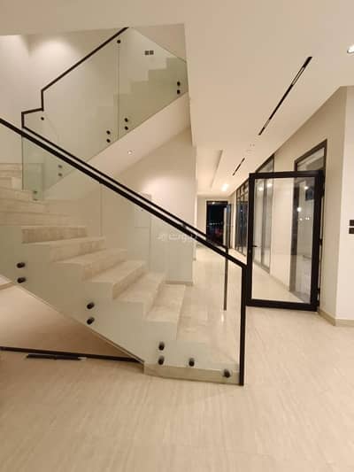 5 Bedroom Villa for Sale in East Riyadh, Riyadh - Duplex villa for sale in Sevilla neighborhood