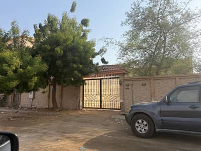 استراحة 7 غرف نوم للبيع في شمال جدة، جدة - استراحة يتكون من 7 غرف نوم للبيع في حي طيبة، جدة