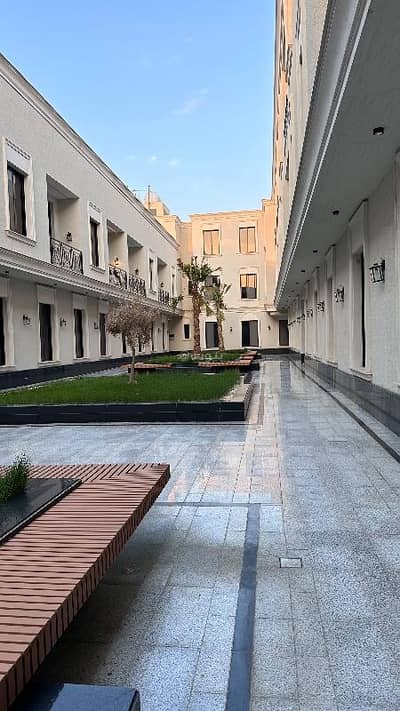 4 Bedroom Apartment for Sale in East Riyadh, Riyadh - Apartment for sale in an apartment complex in Al-Qadisiyah neighborhood