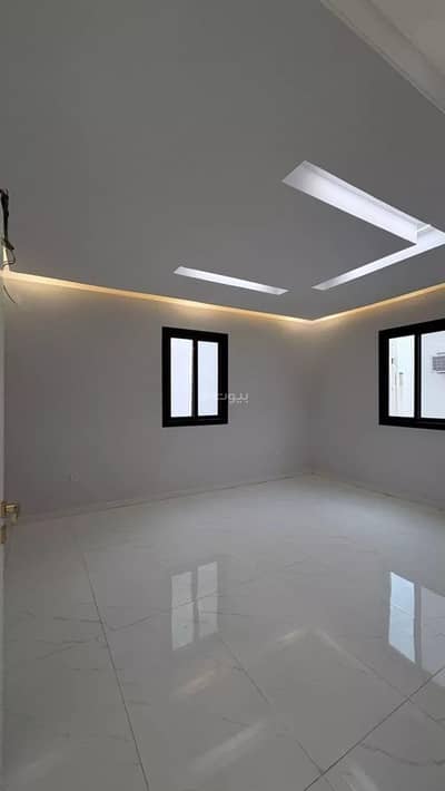 5 Bedroom Apartment for Sale in Al Duwaikhilah, Madina - Apartment for sale on Umm Habibah Bint Jahsh Street, Al Duwaikhlah District, Madinah City.