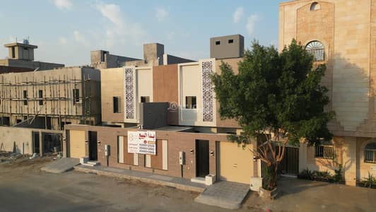 4 Bedroom Villa for Sale in Al Falaq Al Jadid, Makkah - The insured dream home. . at a burned price! A villa for 1,000,000 SAR