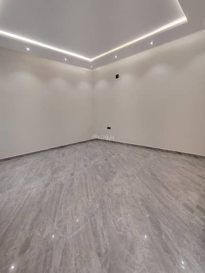 4 Bedroom Floor for Sale in East Riyadh, Riyadh - A luxurious ground floor for sale in Al-Bayan neighborhood