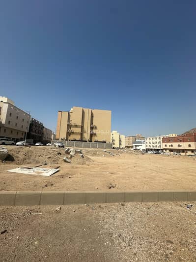Residential Land for Sale in Al Khadra Neighborhood, Makkah - For sale: land in Makkah, Al-Mu'aisam district, on two streets, near the mosque.