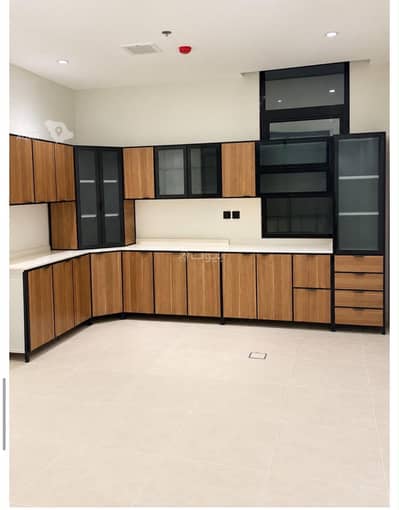 3 Bedroom Apartment for Rent in East Riyadh, Riyadh - Three-bedroom apartment for rent in Al Raha