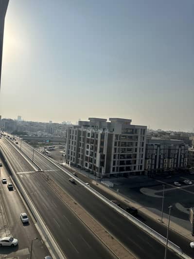 1 Bedroom Apartment for Rent in Central Jeddah, Jeddah - A luxurious apartment on the top floor, a living room and a terrace overlooking Saudi Al-Faisal Street (Kibari Square). 1 Bedroom Apartment for Rent in Central Jeddah, Jeddah - A luxurious apartment on the top floor, a living room and a terrace overlooking Saudi Al-Faisal Street (Kibari Square).