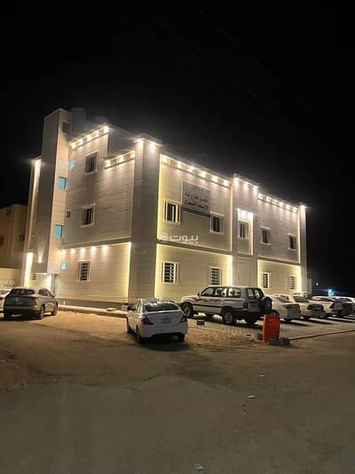 10+ Beds Residential Building for Sale in Al Yarmuk, Hafar Al Batin - Residential Building For Sale in Al Yarmuk, Hafar Al Batin