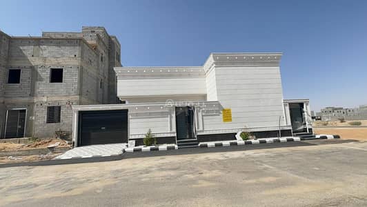 6 Bedroom Floor for Sale in Dahiyat AI Iskan, Taif - House for sale in Taif, Wadi Jalil neighborhood, Taif