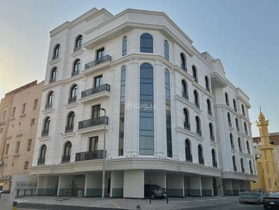 5 Bedroom Flat for Sale in North Jeddah, Jeddah - 5-bedroom apartment for sale in Al-Rawdah, Jeddah 5 Bedroom Flat for Sale in North Jeddah, Jeddah - 5-bedroom apartment for sale in Al-Rawdah, Jeddah