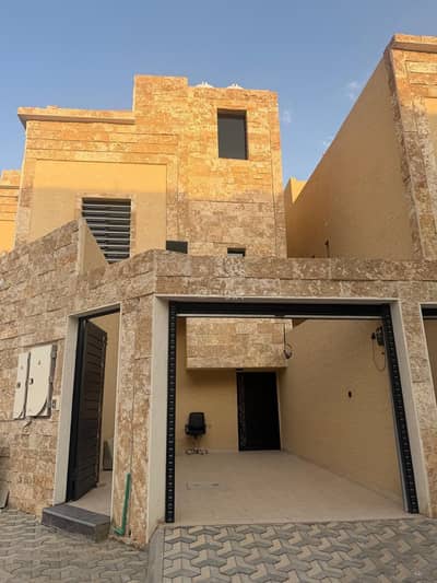 3 Bedroom Floor for Sale in West Riyadh, Riyadh - For sale: upper floor with two entrances