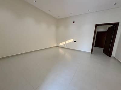 3 Bedroom Floor for Sale in South Riyadh, Riyadh - Ground floor, Badr district