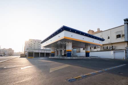 محطة للايجار في شمال جدة، جدة - محطة وقود للايجار بجدة على ثلاث شوارع قريبة من الفحص الدوري حي المروة مساحتها 1658 متر مربع مع مركز صيانة مع محلات تجارية محطة للايجار في شمال جدة، جدة - محطة وقود للايجار بجدة على ثلاث شوارع قريبة من الفحص الدوري حي المروة مساحتها 1658 متر مربع مع مركز صيانة مع محلات تجارية
