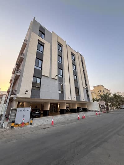 4 Bedroom Flat for Sale in North Jeddah, Jeddah - Luxury apartment for sale in Al-Safa neighborhood, near Prince Metab Street, consisting of 4 rooms