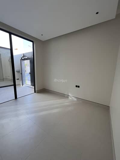 3 Bedroom Floor for Sale in North Riyadh, Riyadh - Ground floor corner with entrance and a separate facade, Al-Maseef neighborhood