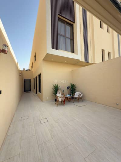 3 Bedroom Floor for Sale in South Riyadh, Riyadh - Luxurious ground-floor apartment for sale 3 Bedroom Floor for Sale in South Riyadh, Riyadh - Luxurious ground-floor apartment for sale