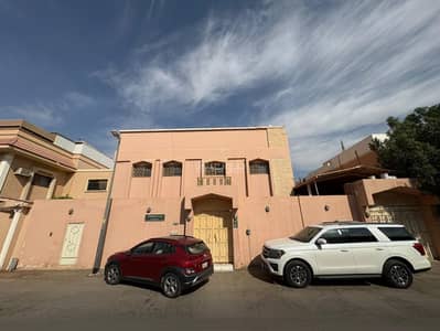 8 Bedroom Villa for Sale in North Riyadh, Riyadh - Villa for sale at land value 8 Bedroom Villa for Sale in North Riyadh, Riyadh - Villa for sale at land value