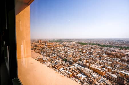 3 Bedroom Flat for Rent in Central Riyadh, Riyadh - Three-bedroom apartment with a living room for rent in Deira, Riyadh 3 Bedroom Flat for Rent in Central Riyadh, Riyadh - Three-bedroom apartment with a living room for rent in Deira, Riyadh