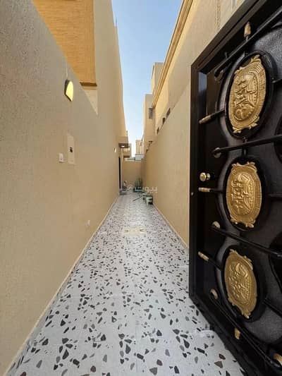 دور 5 غرف نوم للبيع في جنوب الرياض، الرياض - دور للبيع في الدار البيضاء، جنوب الرياض