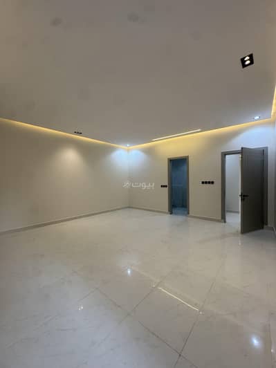 دور 7 غرف نوم للبيع في شرق الرياض، الرياض - دور سكني للبيع في الجنادرية، الرياض