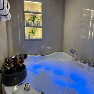 1 Bedroom Apartment for Rent in Al-Malqa, Ibn Sharim - Greek studio with a view and Jacuzzi