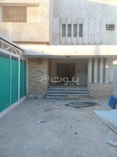 فيلا قديمة للإيجار في الوشام، وسط الرياض فيلا قديمة للإيجار في الوشام، وسط الرياض