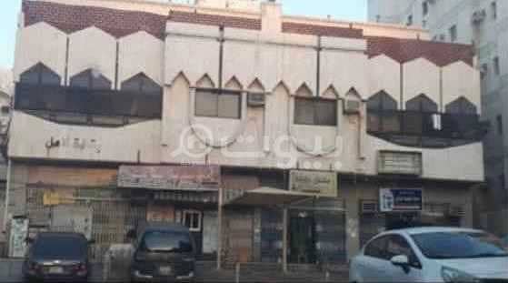 Commercial residential building for sale in Al Nuzhah, north of Jeddah