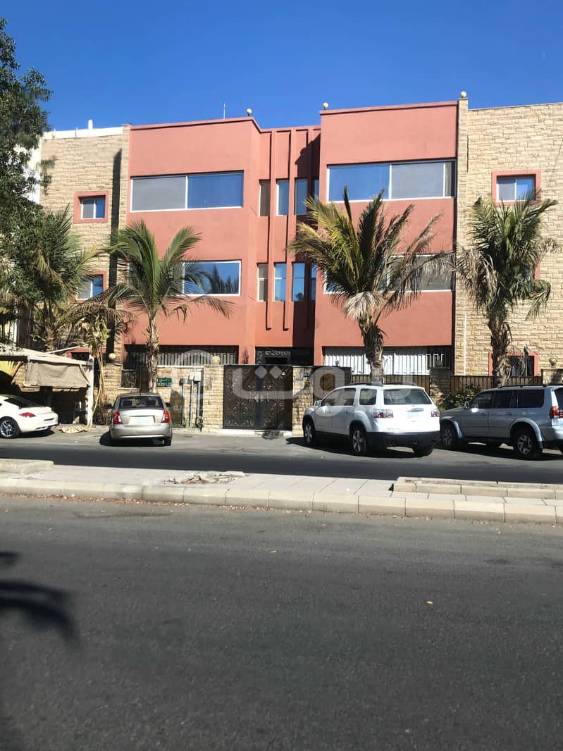 Residential building for sale in Al Faisaliyah, North of Jeddah| 550 sqm
