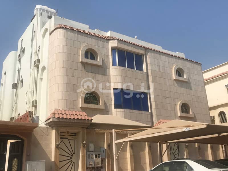 Villa with new roof for sale in Al Samer district, north of Jeddah