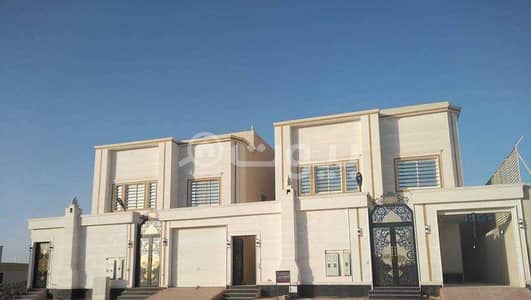 5 Bedroom Villa for Sale in Riyadh, Riyadh Region - Villa And Two Apartments For Sale In Al Mahdiyah, West of Riyadh