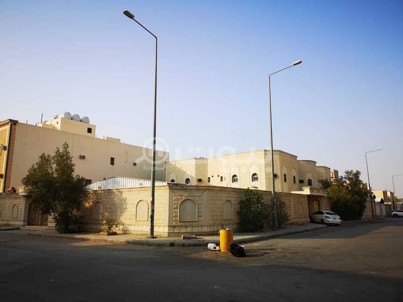 قصر مع مسبح للبيع بالدار البيضاء جنوب الرياض