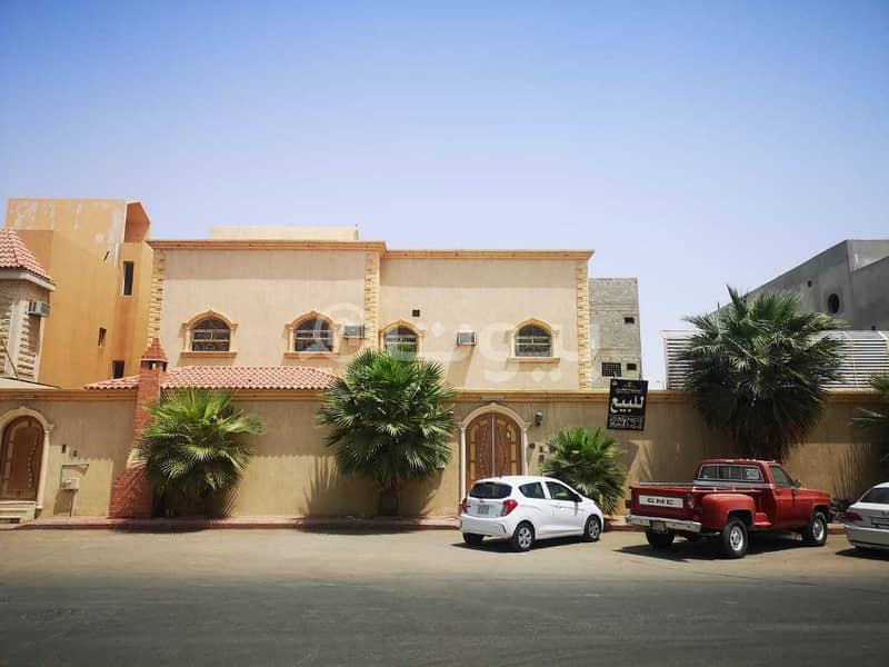Villa one floor and 3 apartments for sale in Al Dar Al Baida, South Of Riyadh