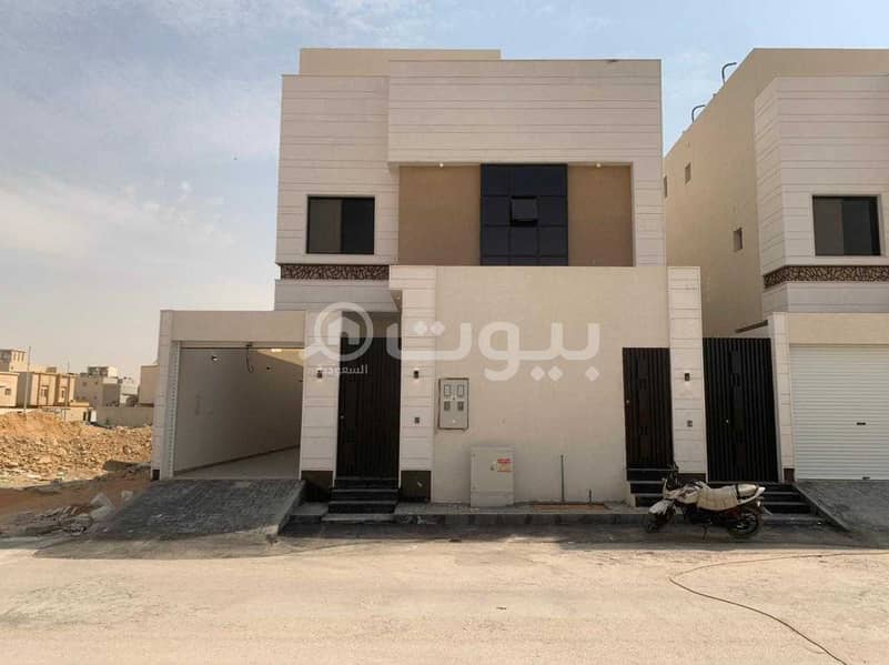 Internal staircase villa with apartment for sale in Al Arid, North Riyadh