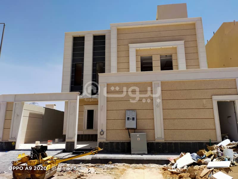 Indoor staircase villa and apartment for sale in Al Munsiyah, Riyadh