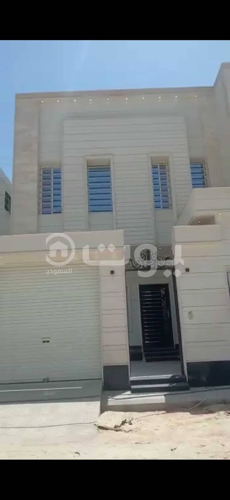 Villa For Sale with 2 apartments In Al Qadisiyah, East of Riyadh