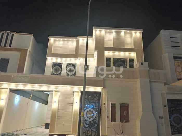 Villa floor and 3 apartments for sale in Al Rimal, east of Riyadh