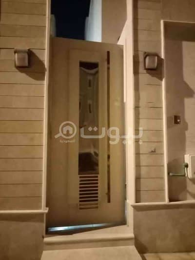 شقة 3 غرف نوم للايجار في الرياض، منطقة الرياض - شقة عوائل للإيجار بعكاظ، الرياض | 120م2