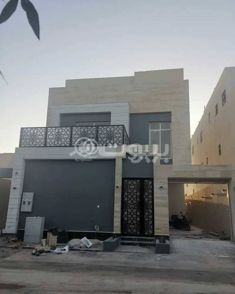 Villa staircase hall and apartment for sale in Al Munsiyah, east of Riyadh