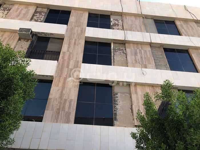 Residential building for sale on Muhammad Al-Ansari Street in Al Malaz