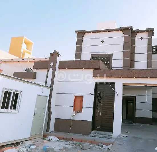 Villa stair & hall with apartment, 315sqm for sale in Al Janadriyah