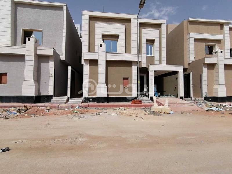 Villa internal staircase and 2 apartments for sale in Al Yarmuk, East of Riyadh | 300 SQM
