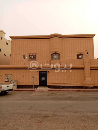 فیلا 3 غرف نوم للبيع في الرياض، منطقة الرياض - فيلا | درج داخلي و3 شقق للبيع في احد، جنوب الرياض