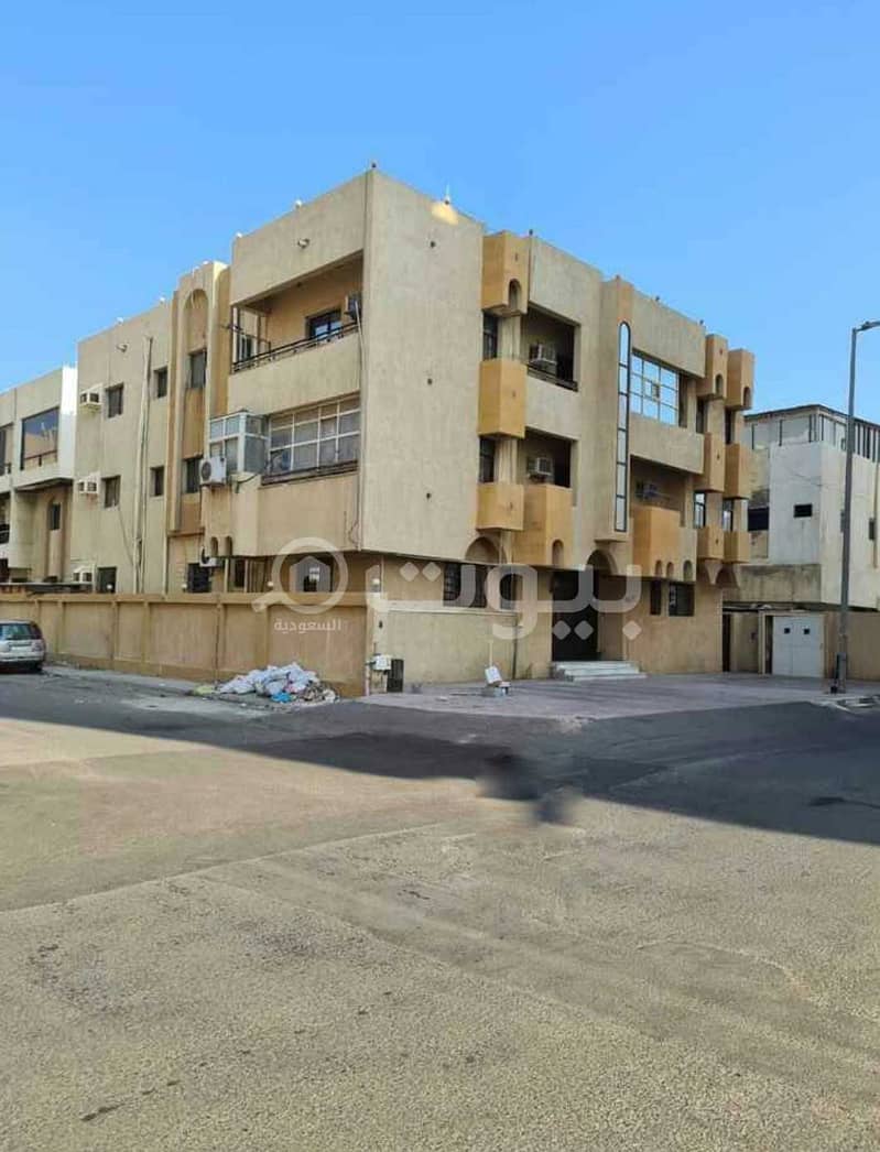 عمارة سكنية للبيع في الروضة، شمال جدة