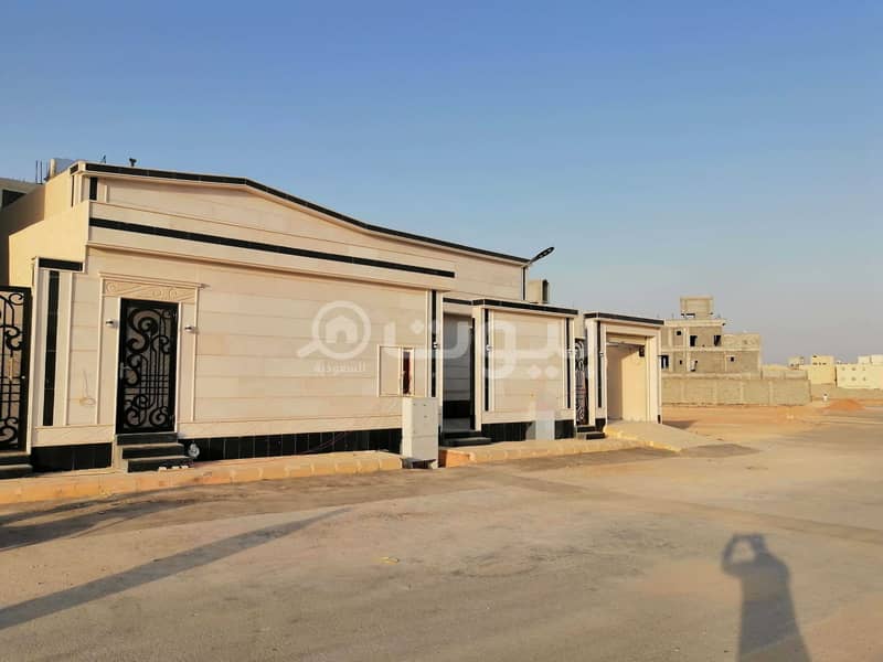 Floor with the possibility of establishing 3 apartments for sale in Al Mahdiyah, Riyadh
