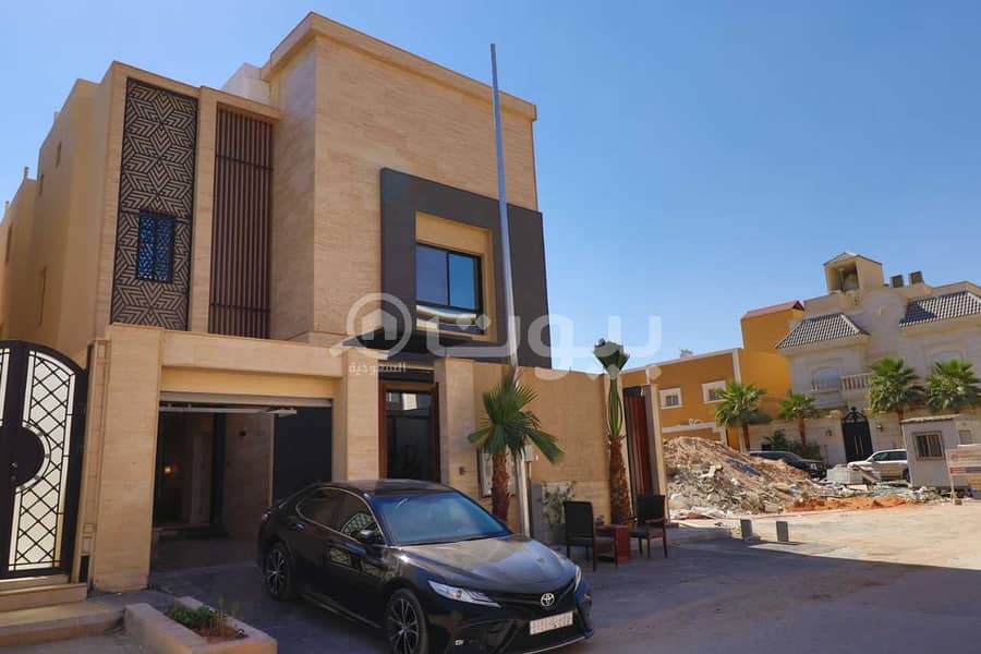 Detached villa with 2 apartments in Al Narjis, North of Riyadh