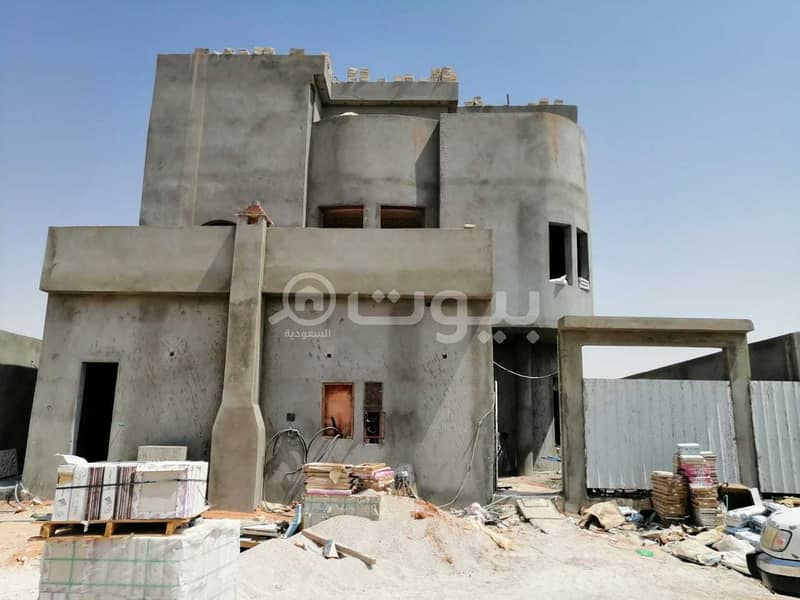 Floor villa and apartment for sale in west of King Khalid International Airport, north of Riyadh