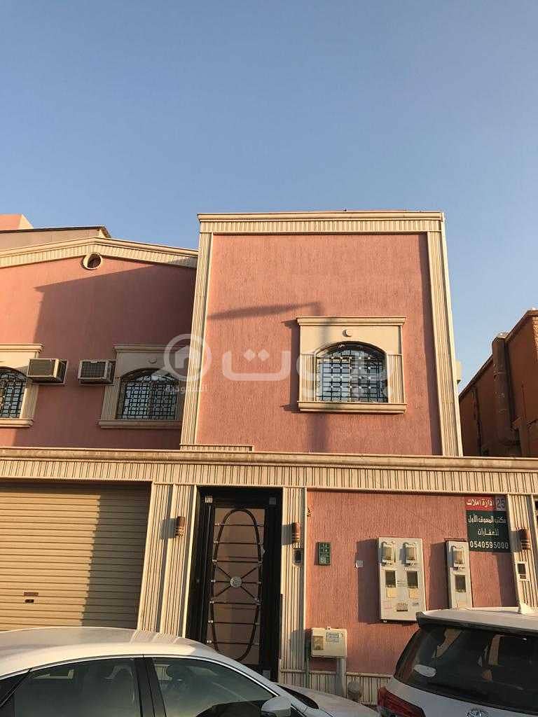 Duplex villa for sale in Al Malaz, east of Riyadh