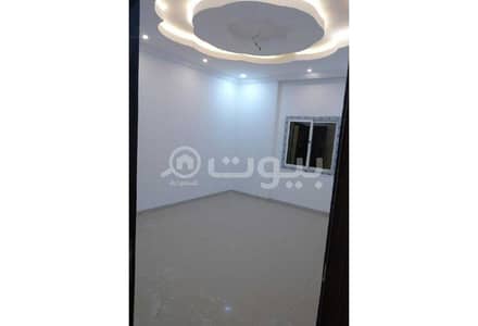 Residential Building for Sale in Jeddah, Western Region - Residential Building near a Health Center for sale in Al Rayaan, North of Jeddah