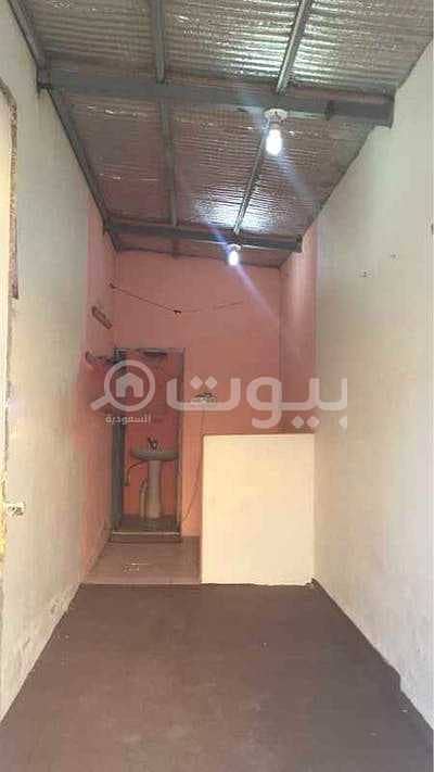 غرفة للايجار في حي القيروان، شمال الرياض