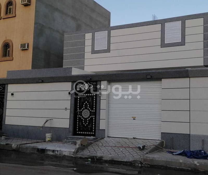 For sale a spacious floor building in Rabwat Al Ranuna scheme, Al Madina