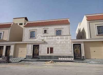 Floor and 2 apartments for sale in Al Aziziyah, south of Riyadh