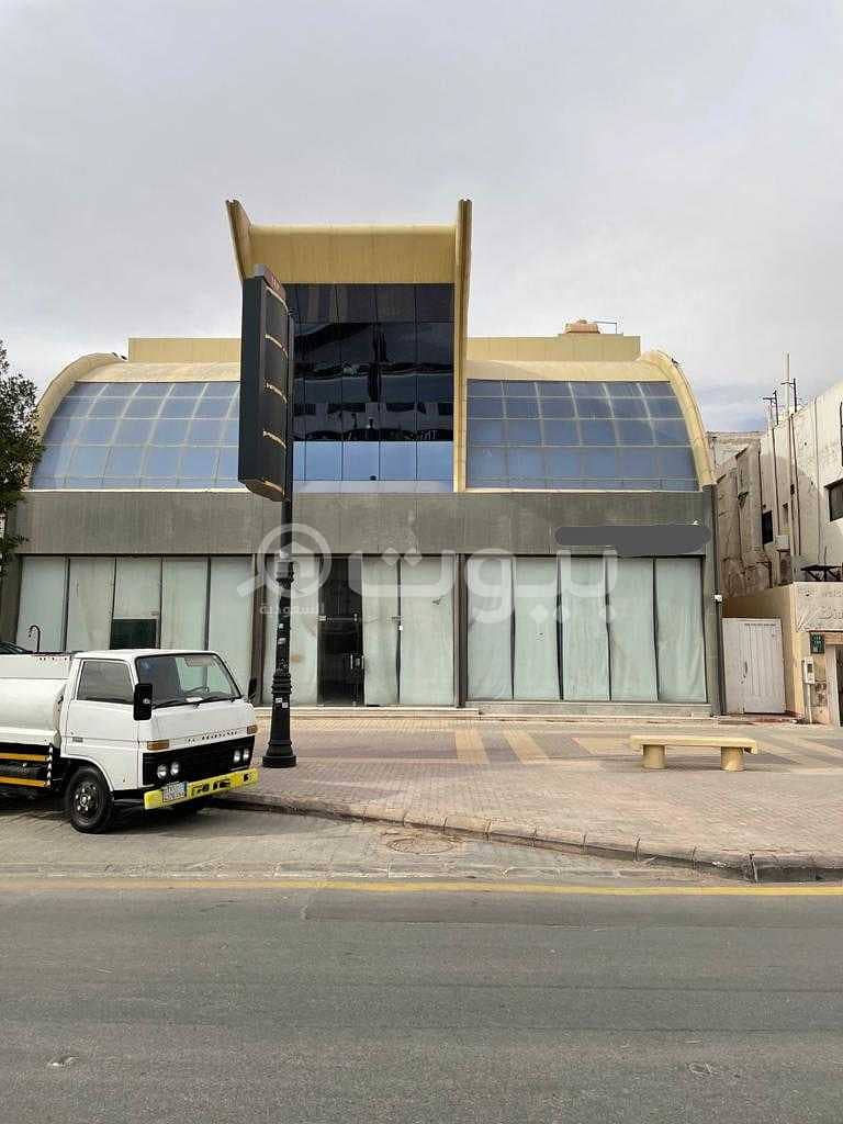3 showrooms and mezzanines to rent in Al Olaya, North Riyadh